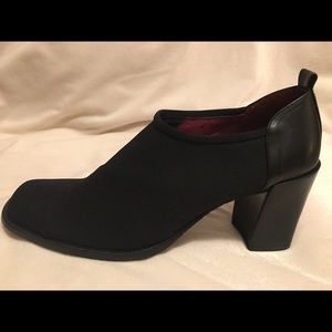 Donald J Pliner Black Elastic/Leather Ankle Bootie